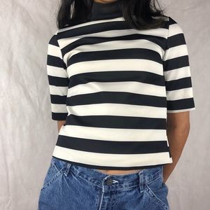Black/white Zara cropped top size Sm